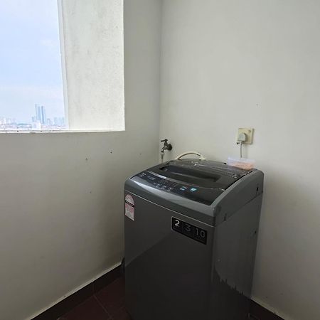 One Tebrau By Antlerzone Johor Bahru Exterior foto